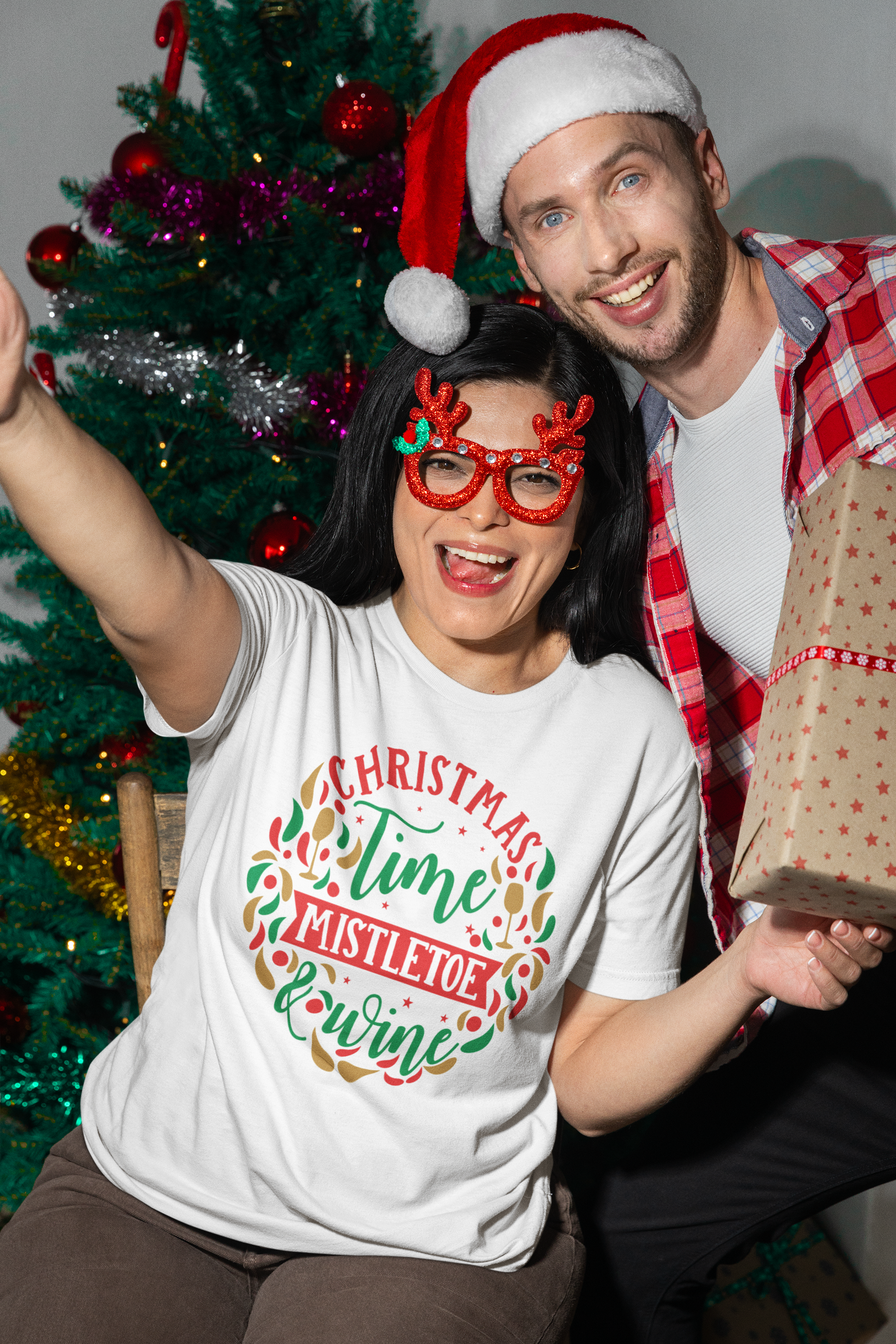 🍷 Christmas Time, Mistletoe & Wine DTF Transfer FT440
