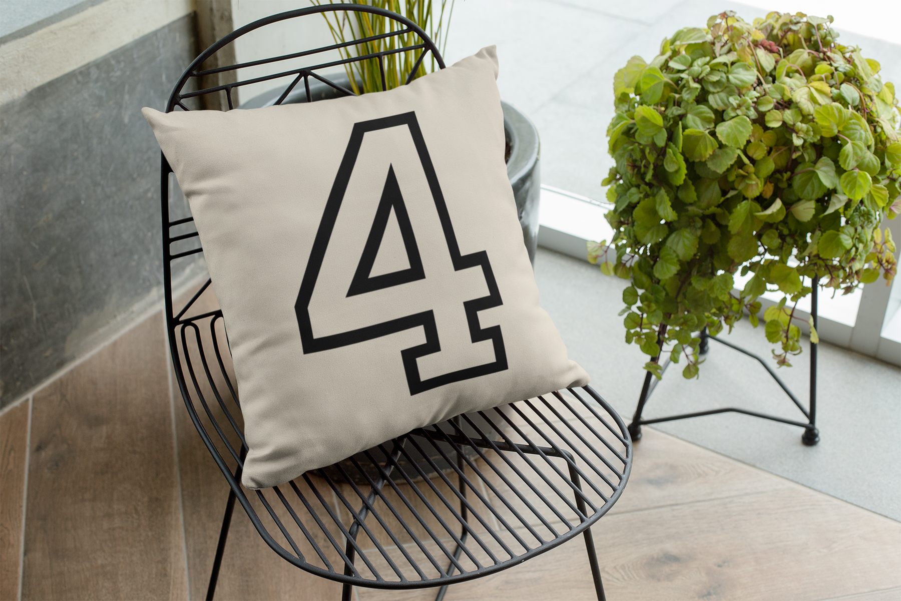 ⬛ “4” – Four – Solid Black Outline Numeric | DTF Transfer FT1054